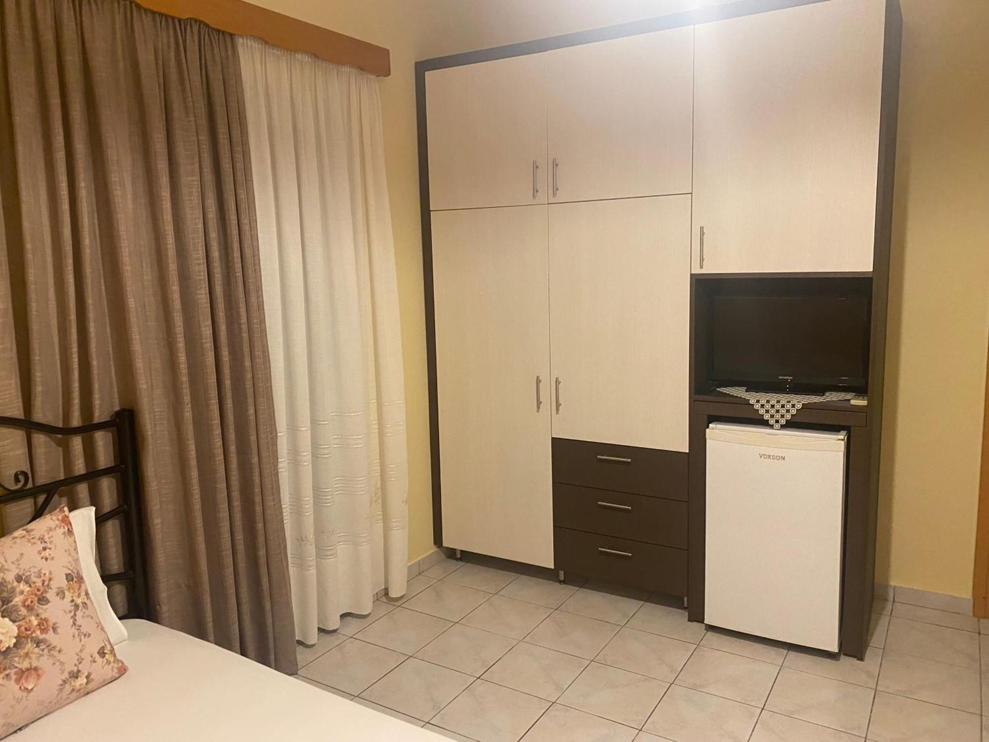 Corali Hotel Menidion Luaran gambar